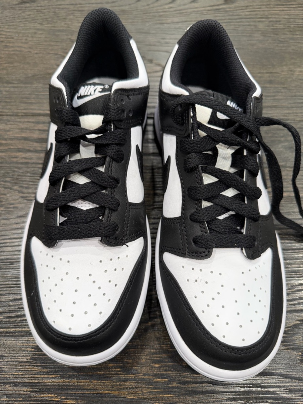 Men's Nike Dunk Low Retro "Panda" White/Black-White size 5.5Y - Picture 4 of 10